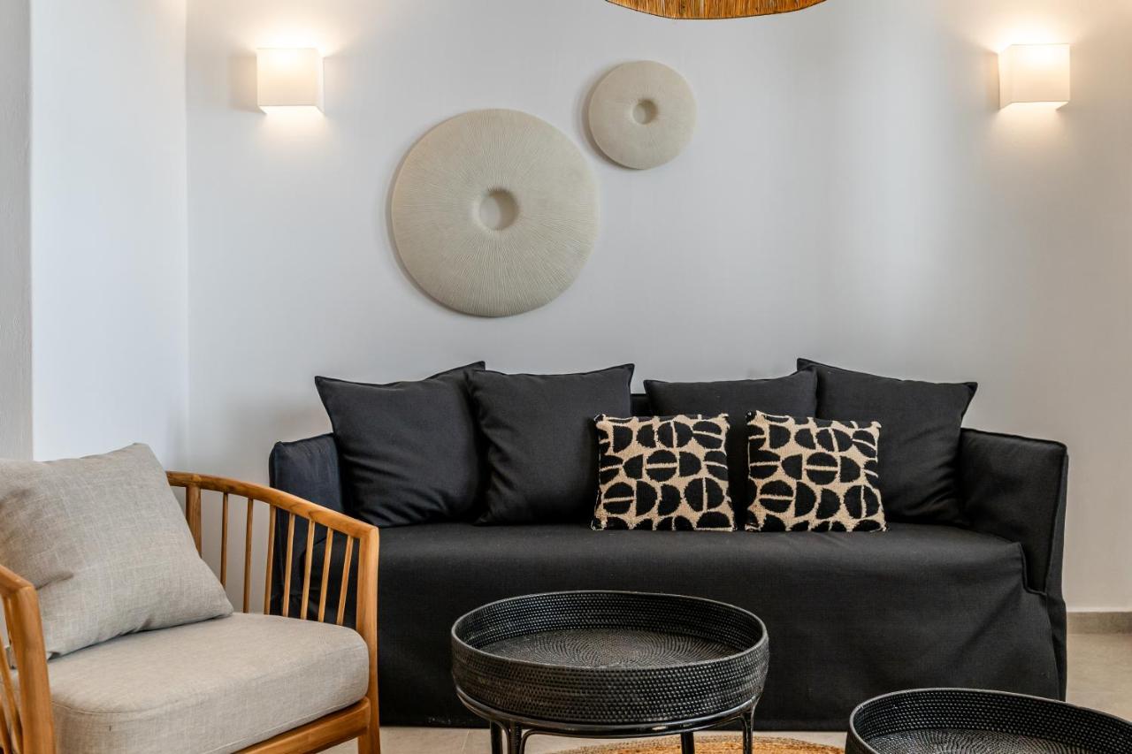 피르고스 Arotron Santorini B&B 외부 사진