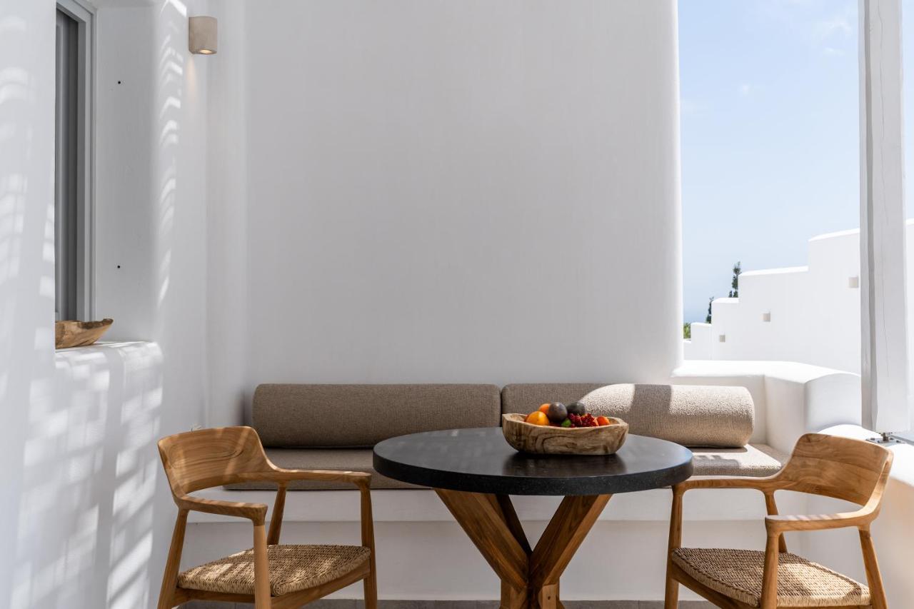 피르고스 Arotron Santorini B&B 외부 사진