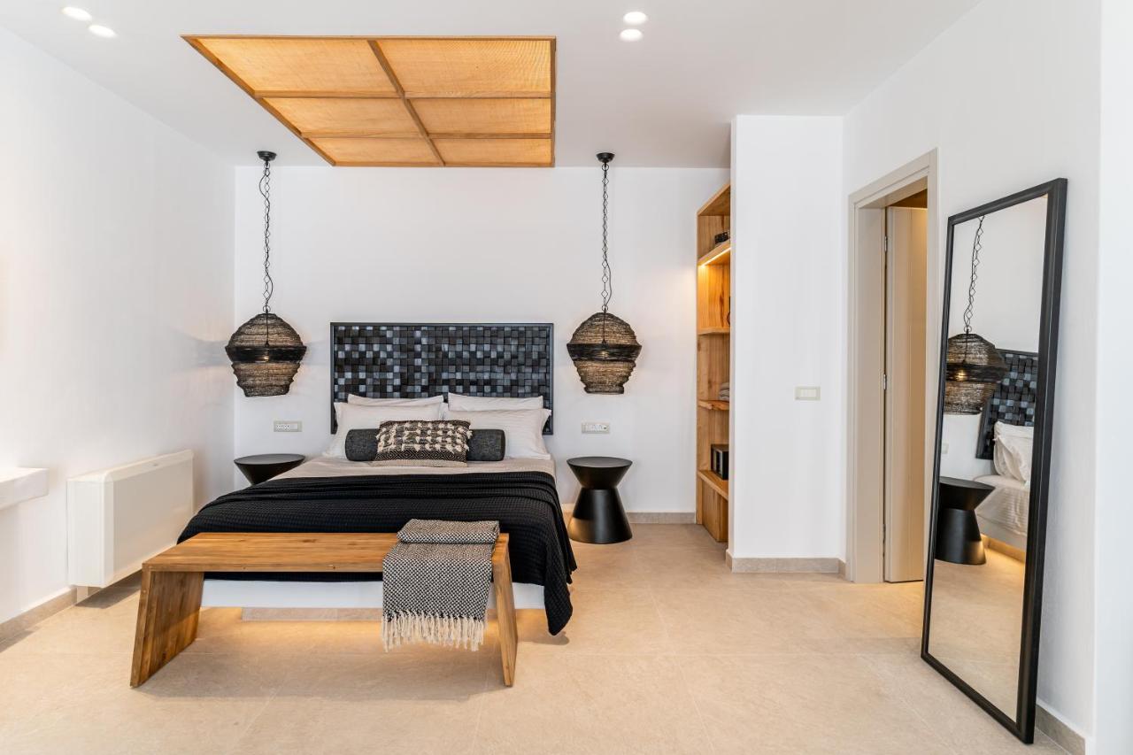 피르고스 Arotron Santorini B&B 외부 사진