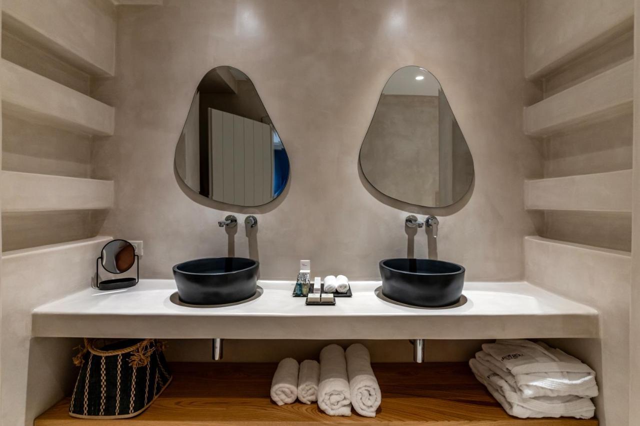 피르고스 Arotron Santorini B&B 외부 사진