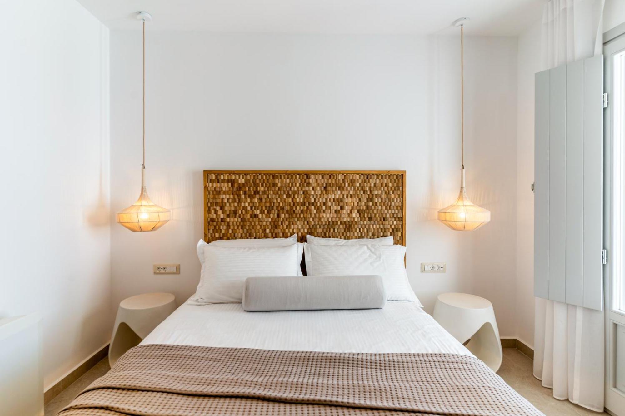 피르고스 Arotron Santorini B&B 외부 사진